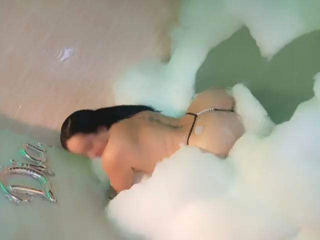 escort-media-01646a41-f02b-4588-b79a-44968df6ce1e