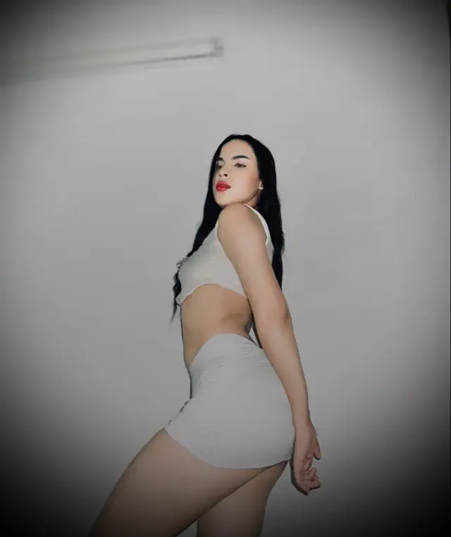 escort-media-01760a4e-8dbd-4520-8871-1aa5ebc082f2