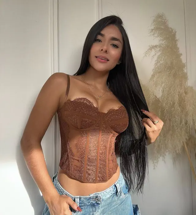 escort-media-02525146-f73e-4de8-9396-697af97f1ed7