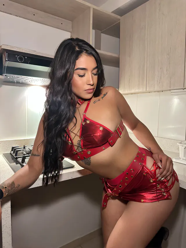 escort-media-0283fd69-a9bd-47d0-bc9f-430c773821ac