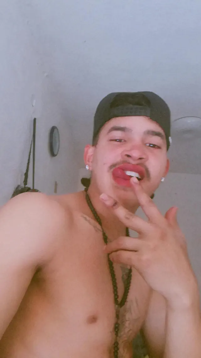 escort-media-02af4fe0-e1db-49a3-4c5d-968b5104c900