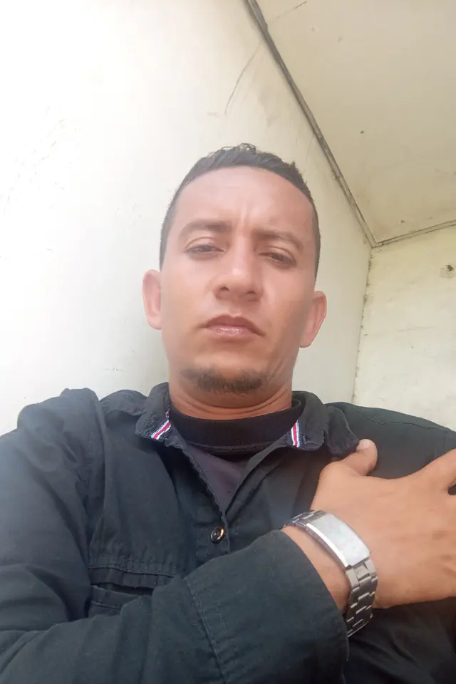 escort-media-031471e2-573b-48d9-aec5-e9877c2cb286