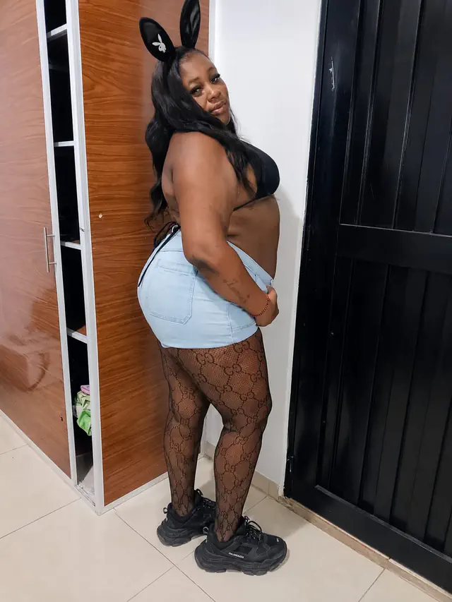 escort-media-03436862-0d79-44f9-97f6-4aebf063f8af
