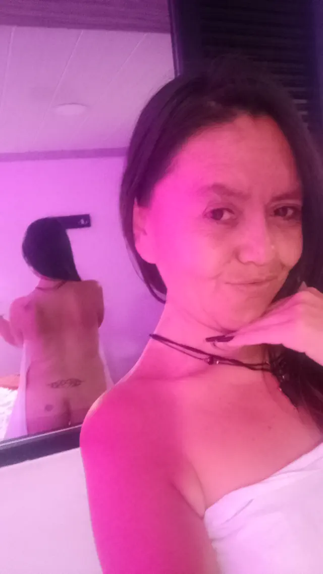 escort-media-0447f46a-6669-4bd8-bff0-6b8ff497d059