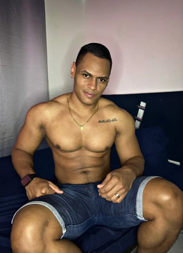 escort-media-065aed5f-bc74-40c7-b229-35dcd13c1881