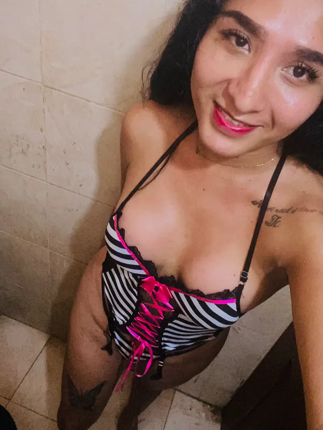 escort-media-06659f42-6f05-4154-a6b8-33b14051d973