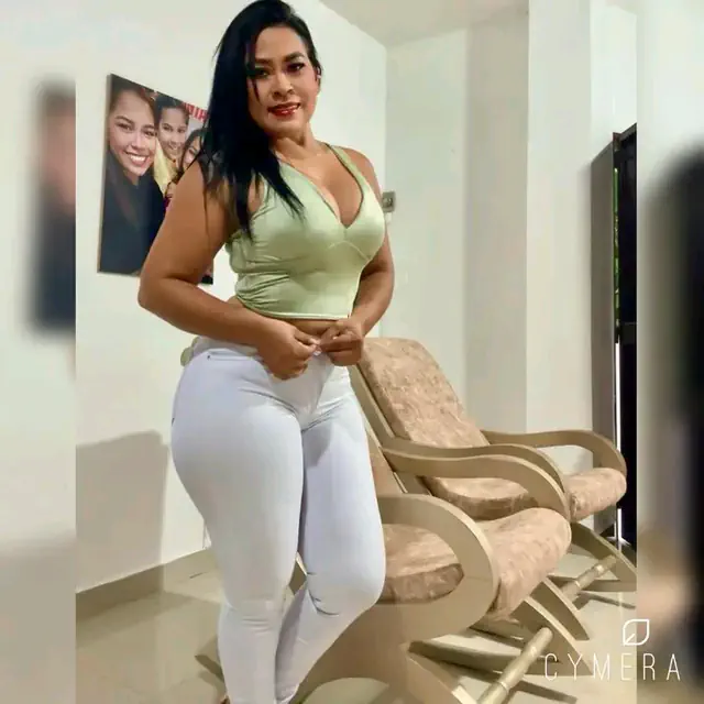 escort-media-071b7be3-4ea4-4db3-a26b-31273ddf5429