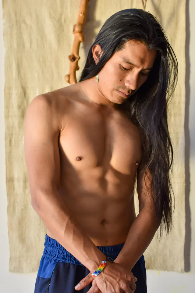 escort-media-073ae25f-d055-4c0a-b781-dfaf111e23f7