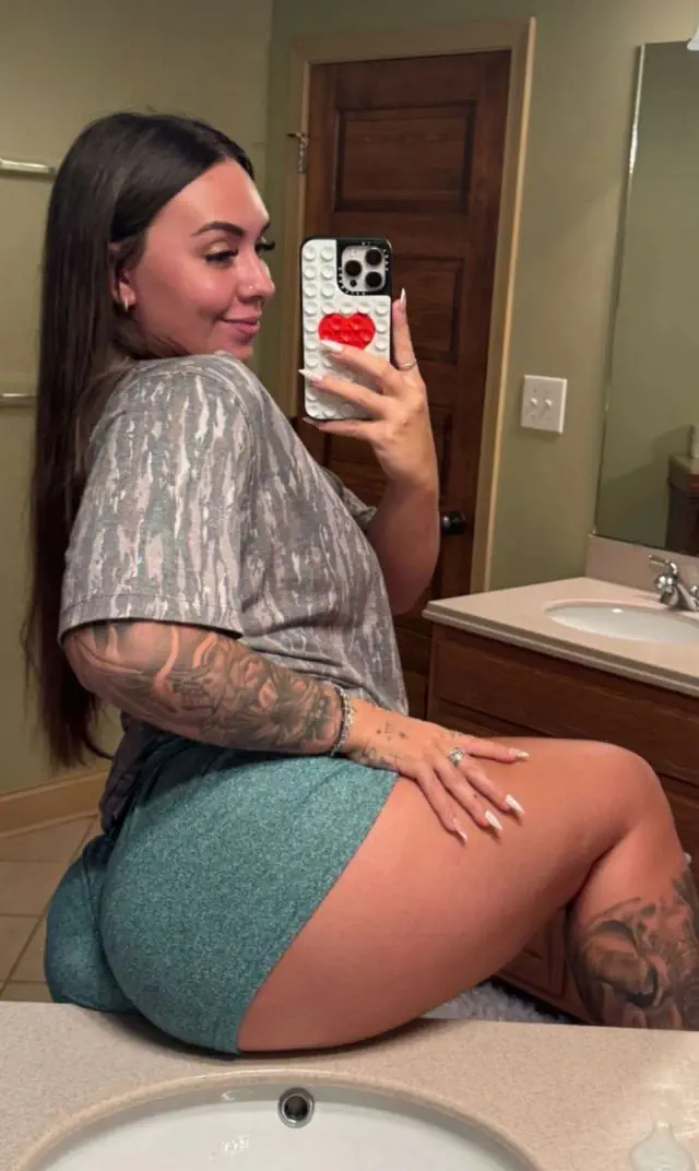 escort-media-095ae417-4ae6-4d41-b21b-98099b02c103