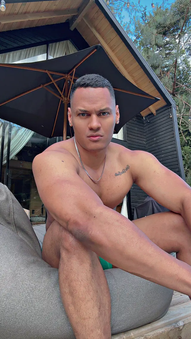 escort-media-09c3ac55-82f7-45df-8705-d18a80a3692f