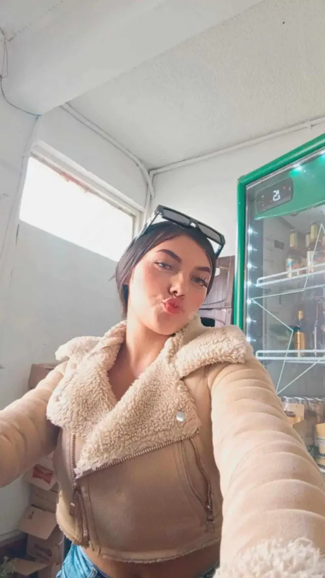 escort-media-0ab7bb9c-4c11-4ff4-8143-3c6f89f652c4