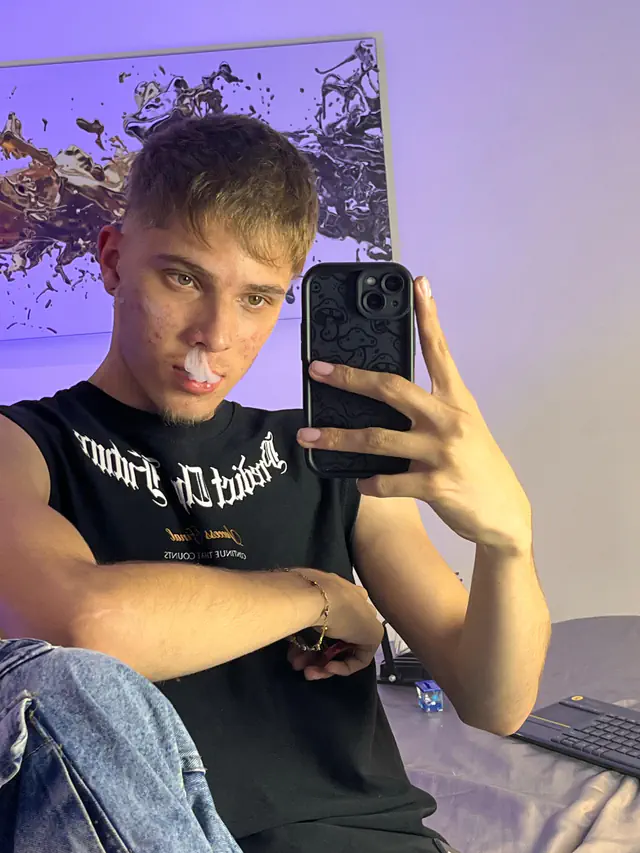 escort-media-0ad8c9e1-9aef-4987-8adc-91e589b95b7b