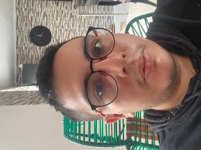 escort-media-0c31fabd-d3a1-4987-8330-accf51ebf79d