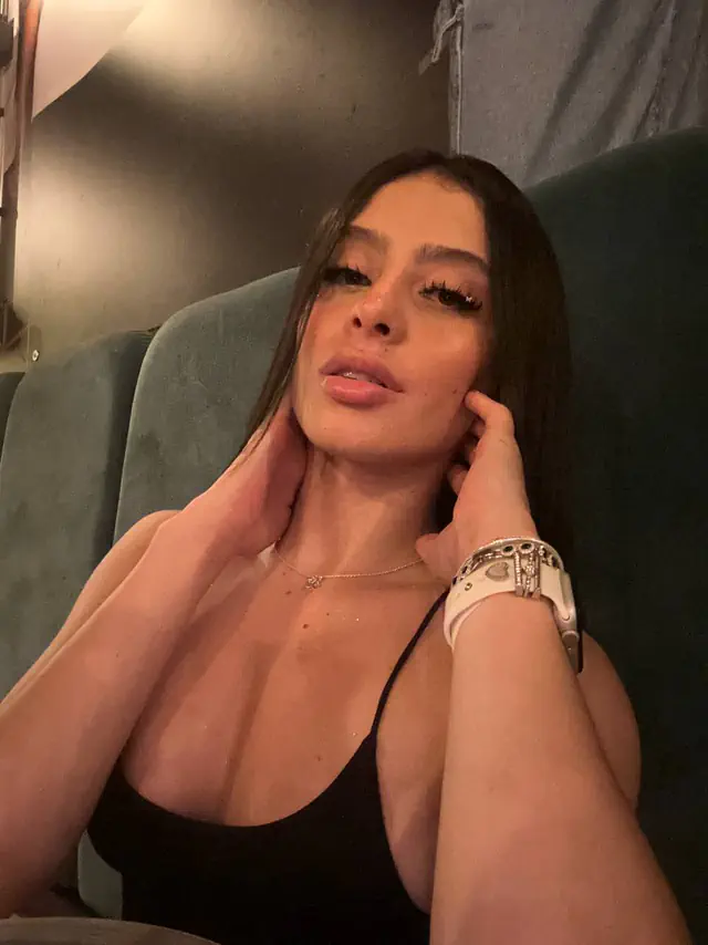 escort-media-0ca8936a-85b1-4f7e-b55e-5b340fcdf818