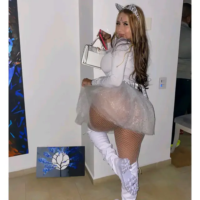 escort-media-0ce6bf52-a0bc-42ff-809d-1706cda58f50