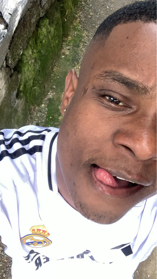 escort-media-0d6bf9cc-40fe-474f-b834-79d3e9925e94