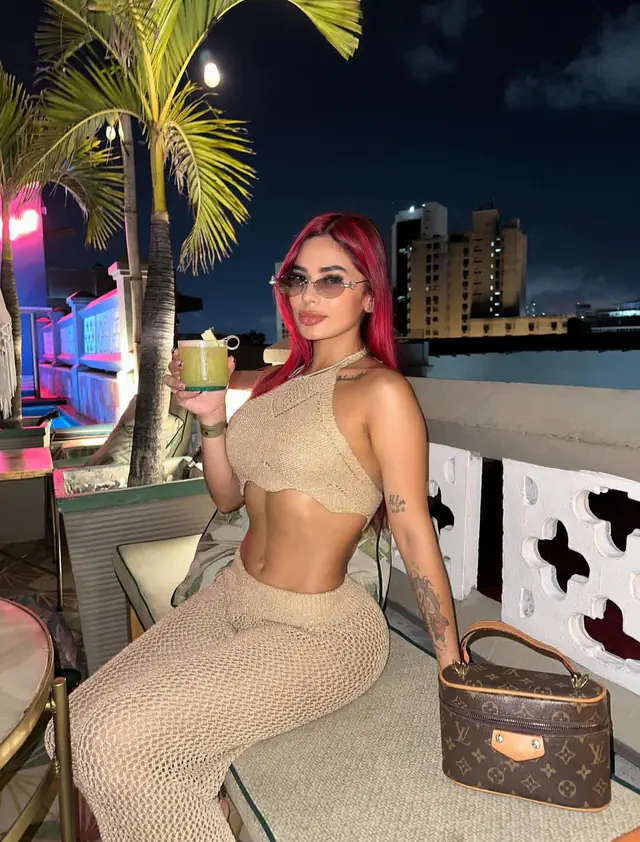 escort-media-0e1b7120-fade-47ab-bfd9-bf7ee2684c33