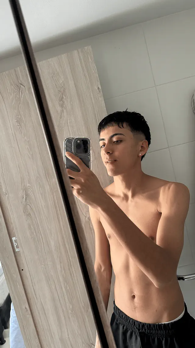 escort-media-1011d8ce-b892-461d-8b60-759972bbe300