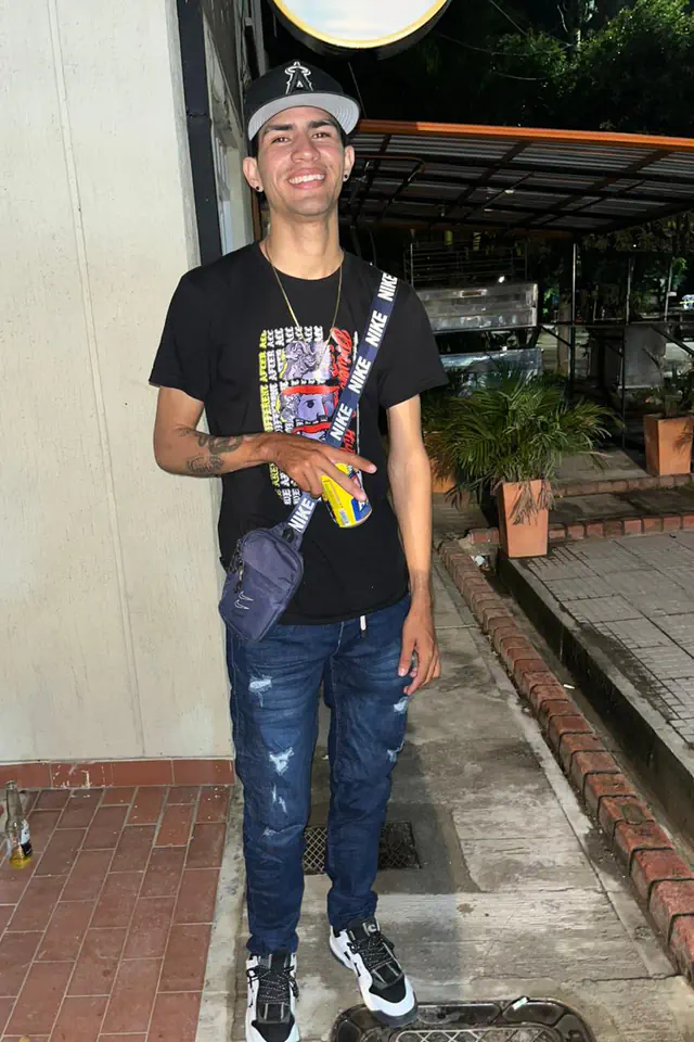 escort-media-11d4afa2-5f31-477a-9010-45c488195783