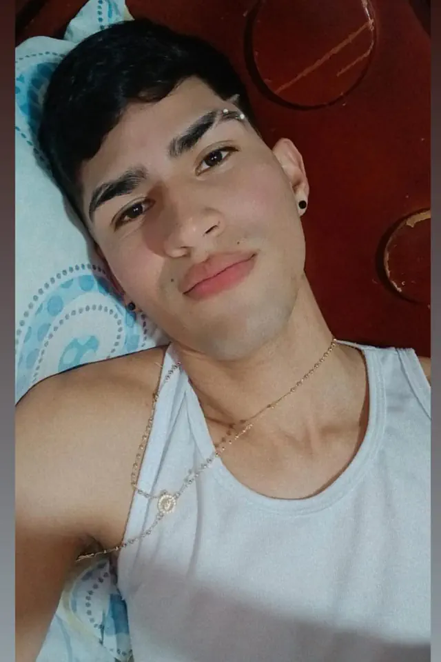 escort-media-12756af6-1d95-4d39-adea-c0c7e307a251