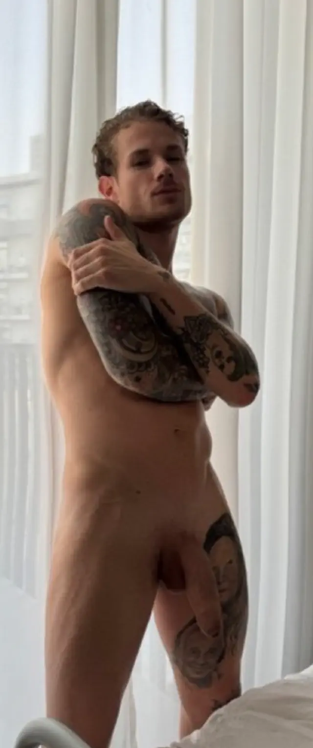 escort-media-1364cde7-07b4-4859-b687-628b9c2aaa84