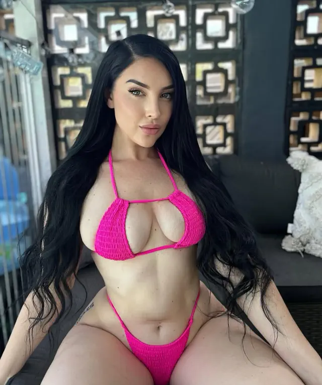 escort-media-14b7335f-b3af-4fd4-a72b-d2ed3dc511c0