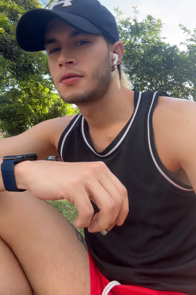 escort-media-1882ad09-7e2c-4a03-a52f-6b5bd07e179f