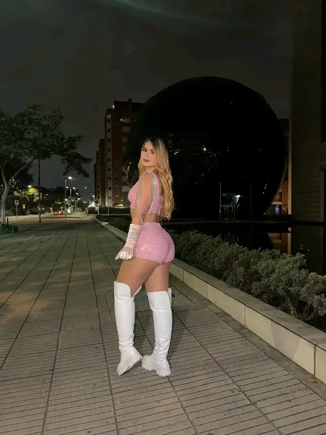 escort-media-190b8f9d-790d-46c7-8871-d11f3ce117fa