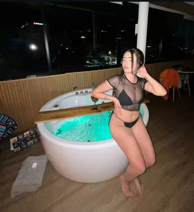 escort-media-19307a53-489a-4bc0-a472-b28f72f34feb