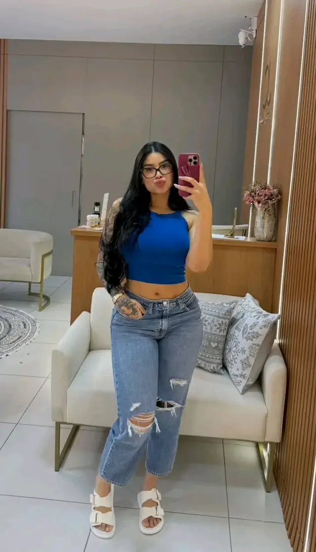 escort-media-19c2a6fc-308b-4304-bda2-3c4cc78aff3e