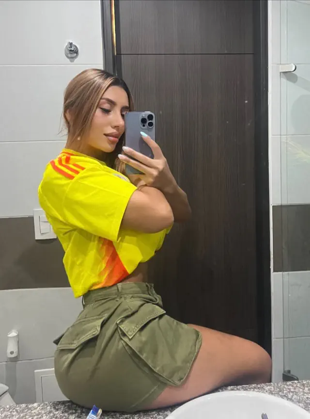 escort-media-1a029d69-bb46-450d-8fe7-3844e87a83b9