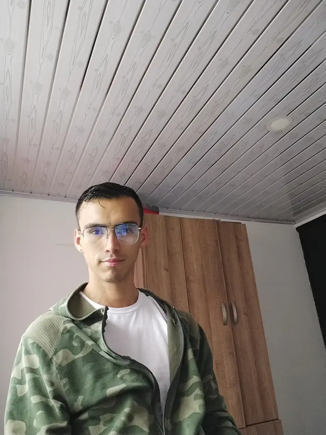 escort-media-1c6df436-10ed-4266-8cf6-37c06af568f4