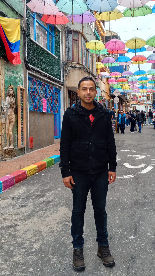 escort-media-1e32db8b-f591-4d49-beee-abc9c354bec6