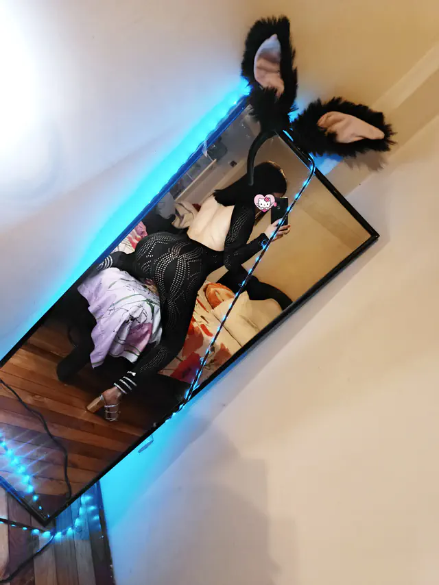 escort-media-1e33e044-9780-4d48-84b2-92591936d7df