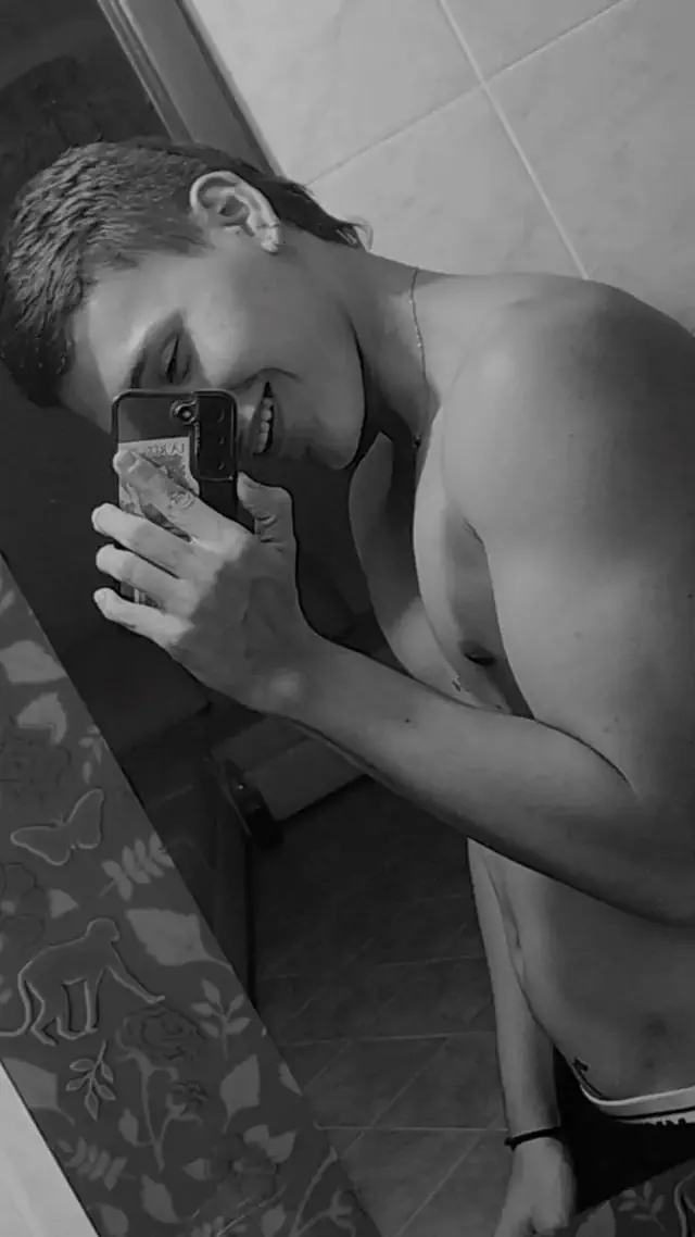 escort-media-1e4a2b1d-99aa-4324-8735-78ffe67705c5