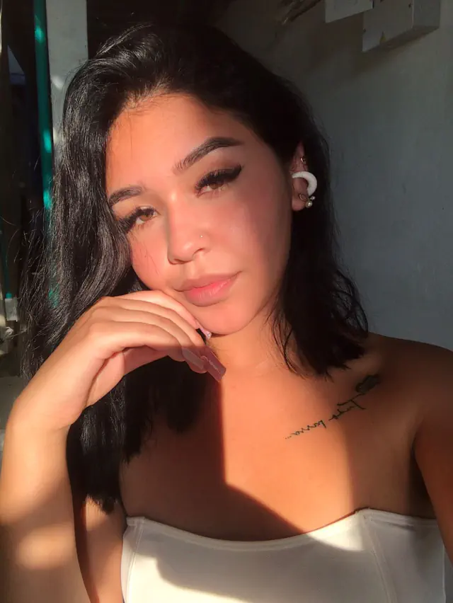 escort-media-1e5f2243-3b4c-48be-80bc-3a2b5284795c