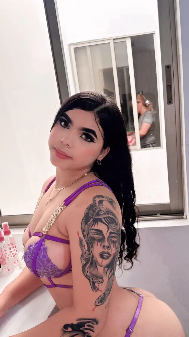 escort-media-2073416e-ed69-4d80-b6d6-de51b1dcf8b4