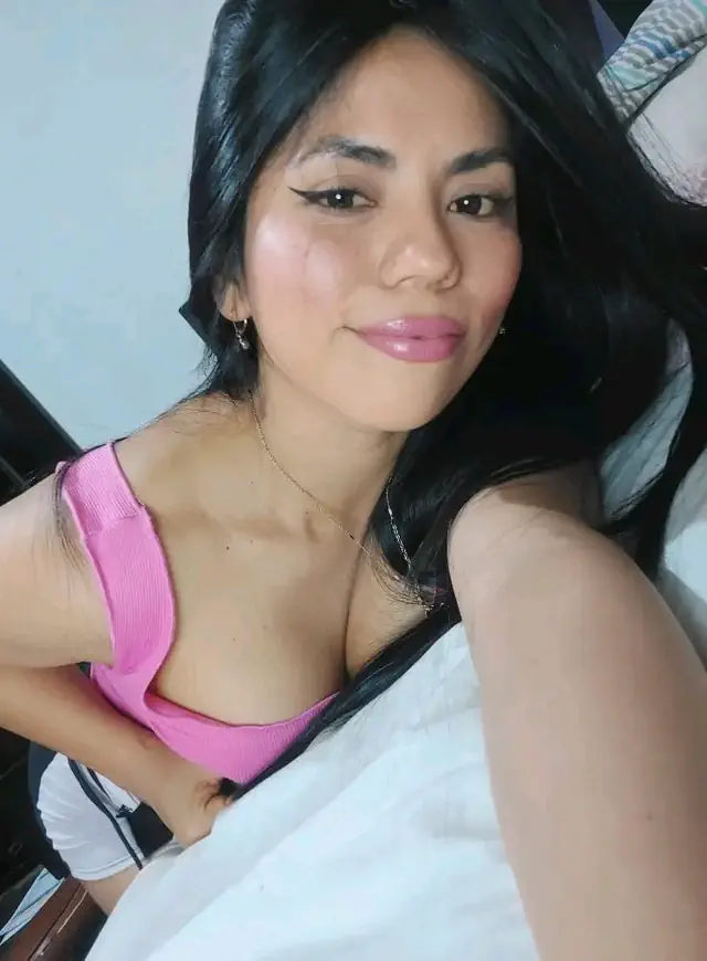 escort-media-20ca6cf1-b973-40ef-908d-169eb80253b9