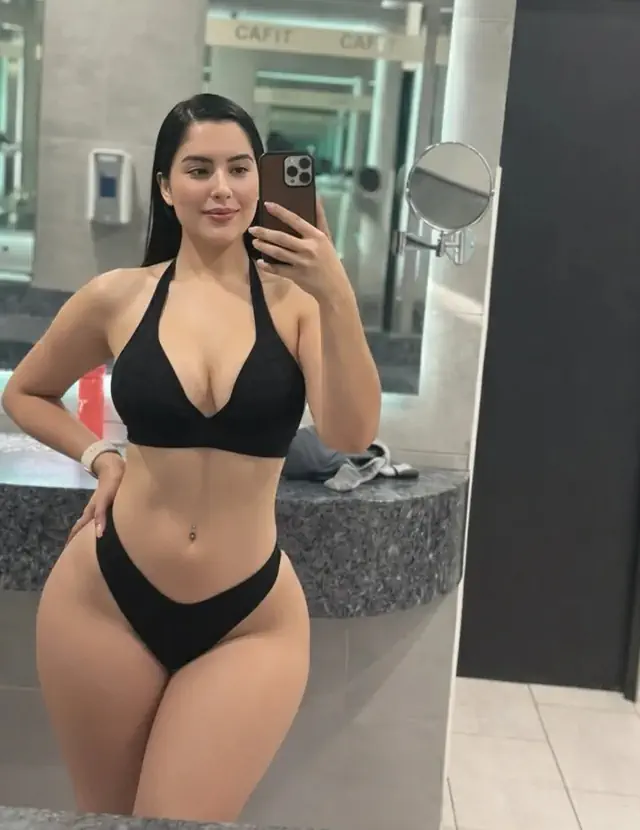 escort-media-20d66b80-e33d-4a20-aa21-733e56f45392