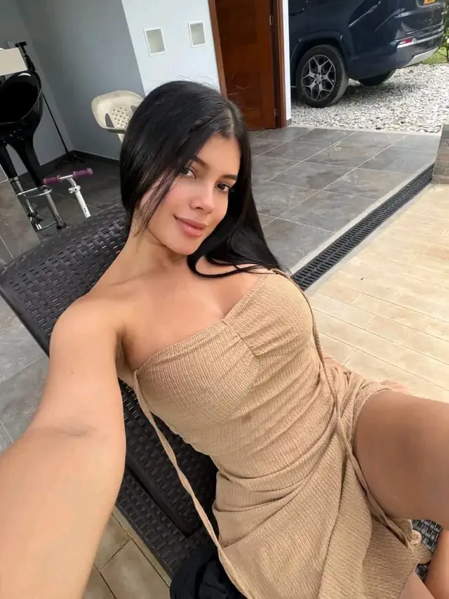 escort-media-2150bf57-9bbb-482e-ad8a-e2127c40193e