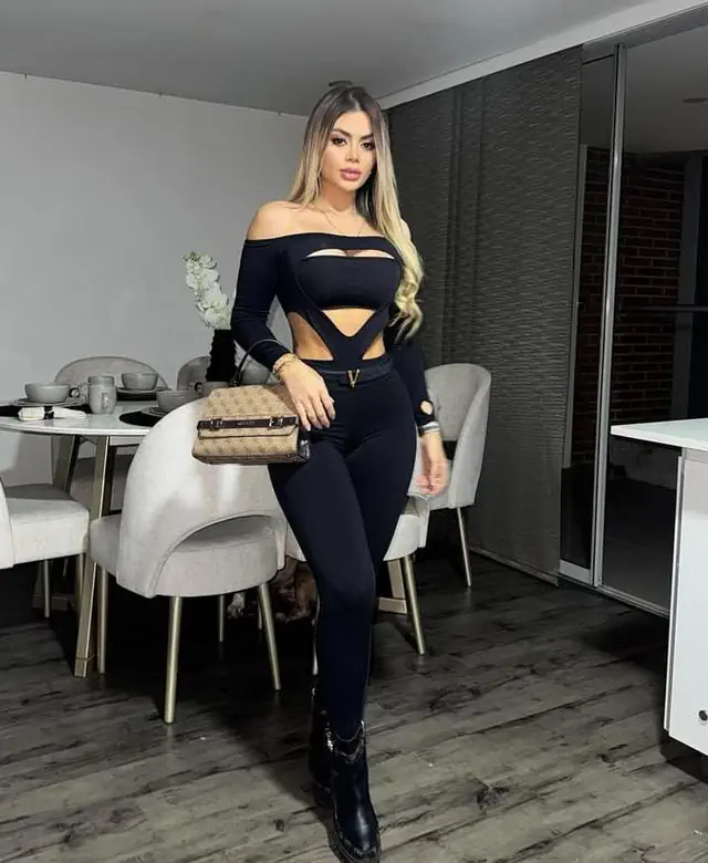 escort-media-2275516c-b6a2-4f79-bea2-2795ae7a7203