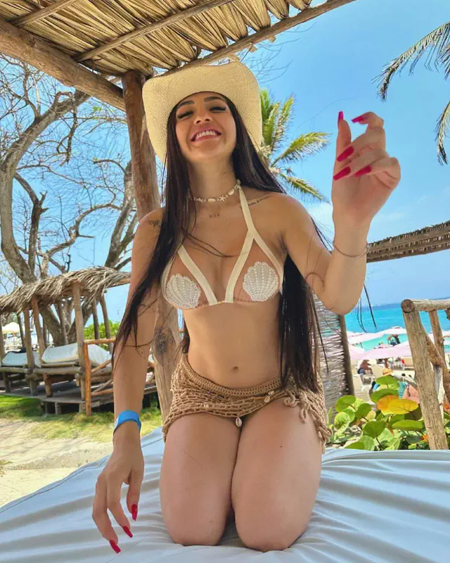 escort-media-22ace2dc-fa61-4ccb-9c8c-5eb87b2e7246