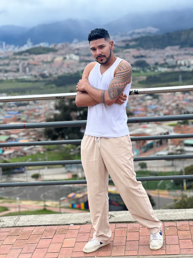 escort-media-23a01bba-8624-4174-8392-ddc6a98be666