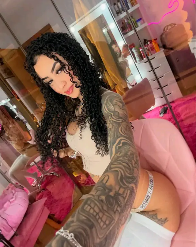 escort-media-23f0b9d3-f2b3-44ed-8615-e14af14d3510