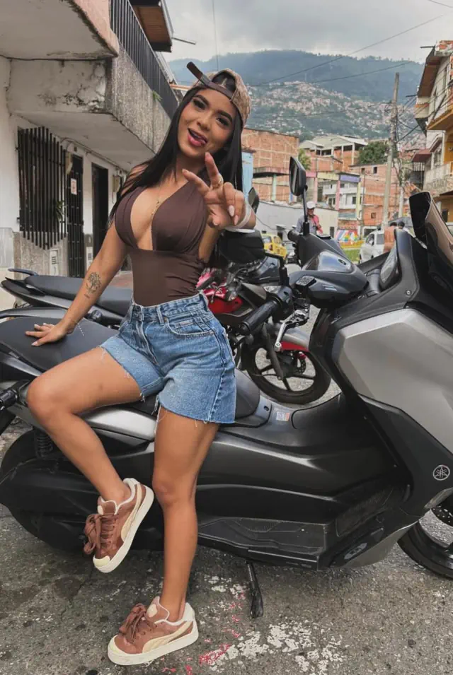 escort-media-246639de-581c-4e43-8019-8f0ceab3b3ae