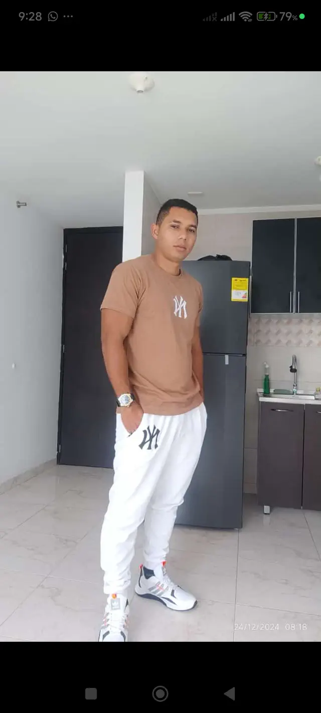 escort-media-24a83e29-191c-4504-ba5a-14df48ea4138