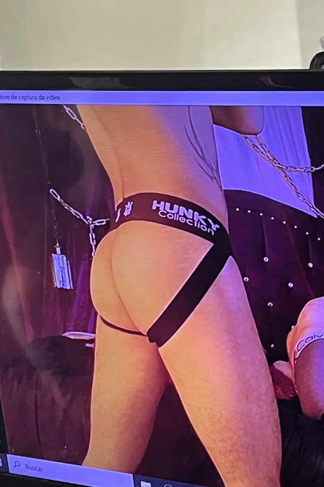 escort-media-24fd0c6b-bc27-4339-a6a7-d78f28a4e8d6