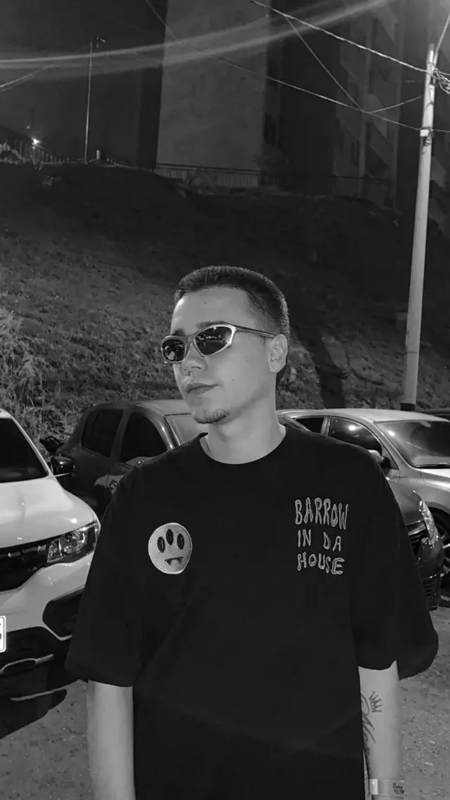 escort-media-25b23c49-3c86-49ec-96d7-221d76c41800