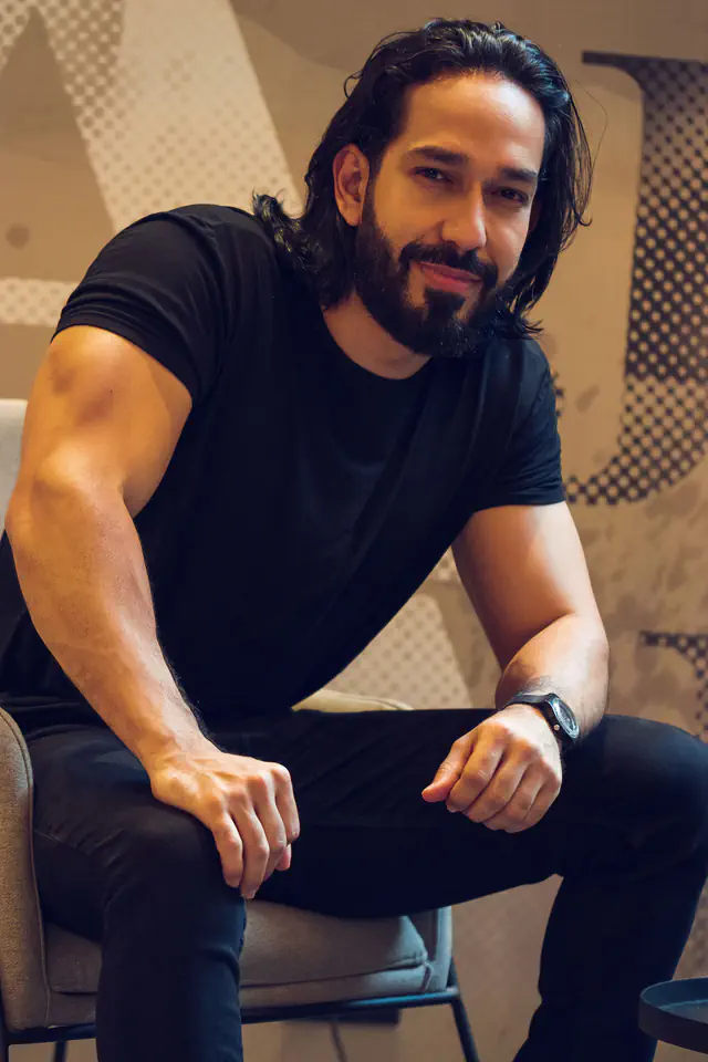 escort-media-25f3de8c-2465-41e4-83d7-d844d3ec7d96