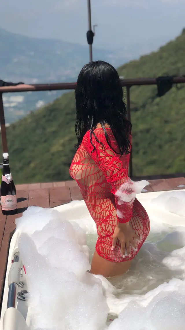 escort-media-263a9954-367d-4728-a8e2-1c5468b81c00